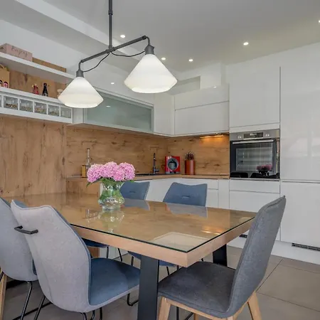 Apartment Nevera *