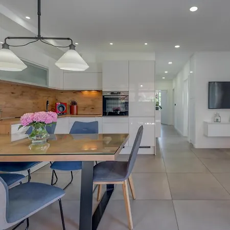 Nevera Apartment