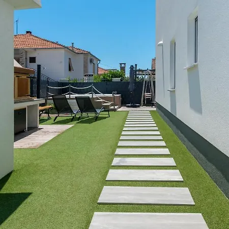 Nevera Apartment