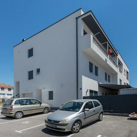 Daire Nevera Trogir
