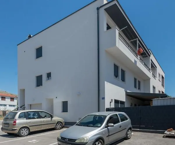 Апартаменты Nevera Трогир